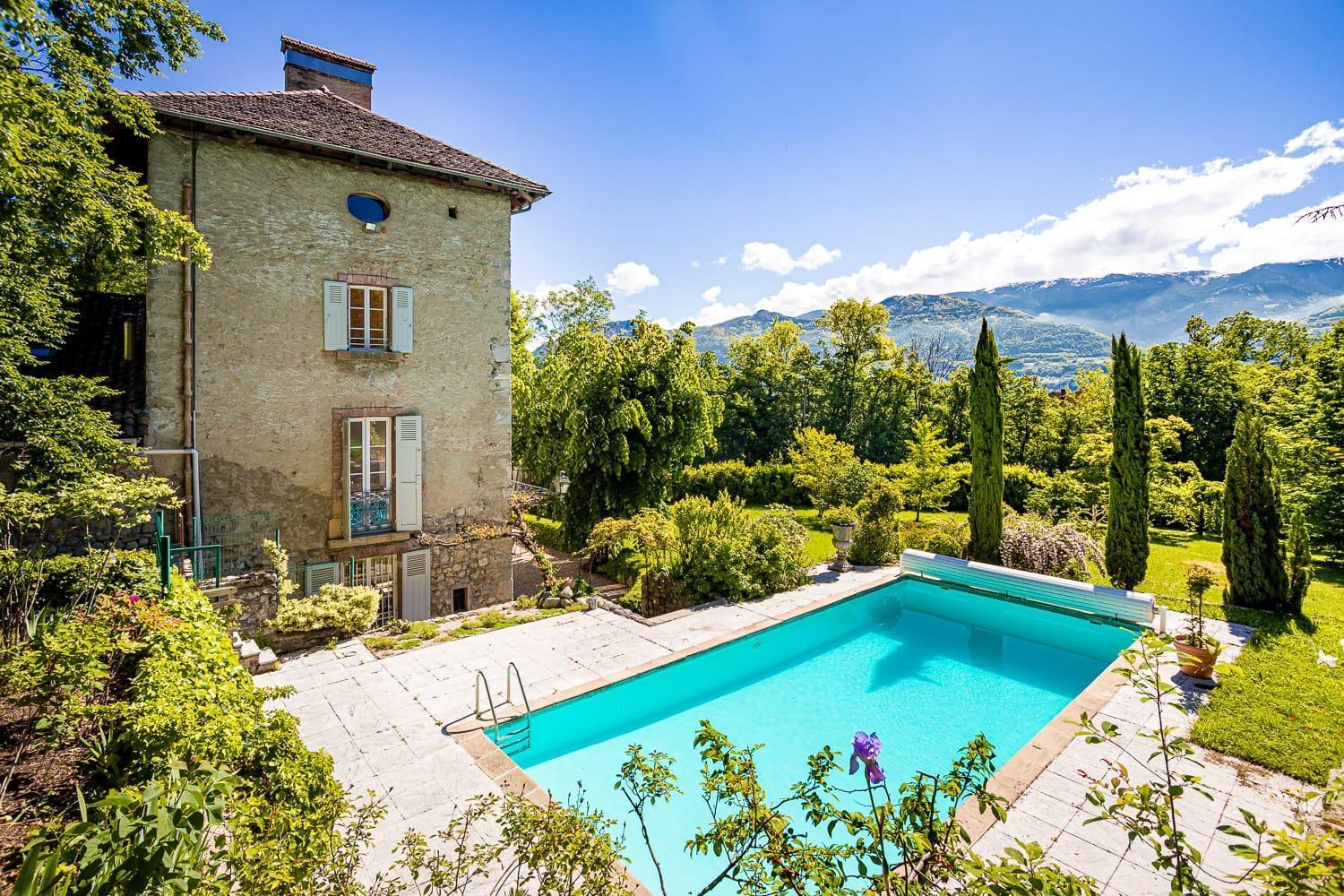 Chateau Monts Blancs Lumbin Экстерьер фото